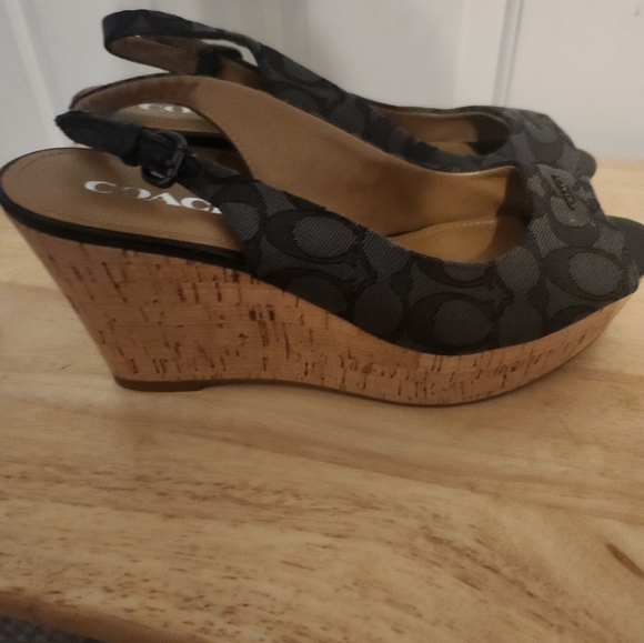 Coach Ferry peek a boo sling back platform Signature Wedge Heel size 8.5 OFFER - Picture 4 of 7